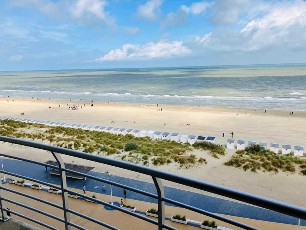 Апартаменти Zeezicht Nieuwpoort - Seasight Екстер'єр фото